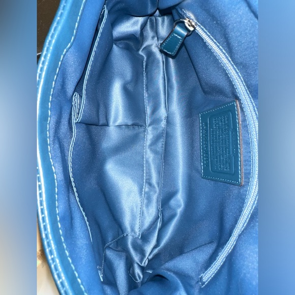 NWOT Coach Blue Leather Silver Hardware Purse Crossbody Shoulder Hangbag - Picture 4 of 6